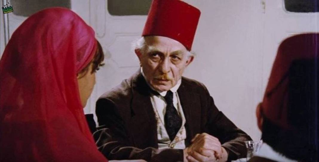 Film çekimlerinde deveden düşerek hayatını kaybetmişti: Kızı da babası kadar ünlüymüş! Binbir Gece dizisinde rol aldı 16